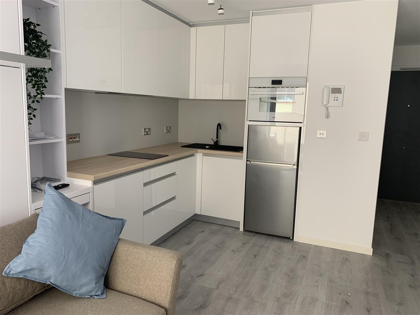 Studio Apartment