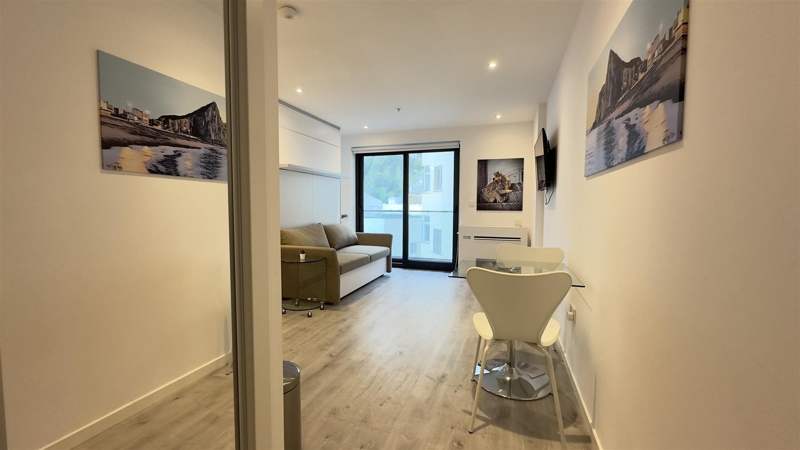 Studio Apartment